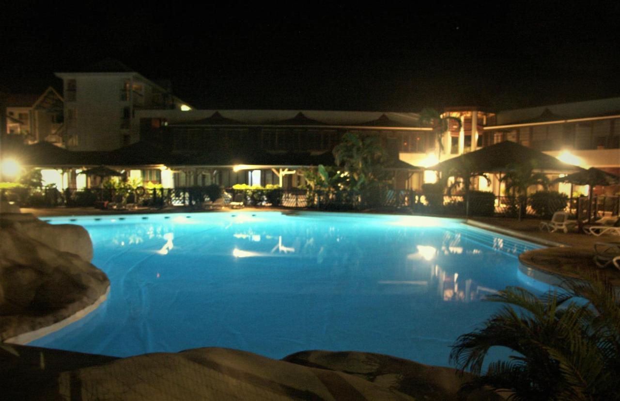 Le Petit Eden - Residence 3 Etoiles - Piscine Et Plage "Le Manganao" سانت فرانسوا المظهر الخارجي الصورة